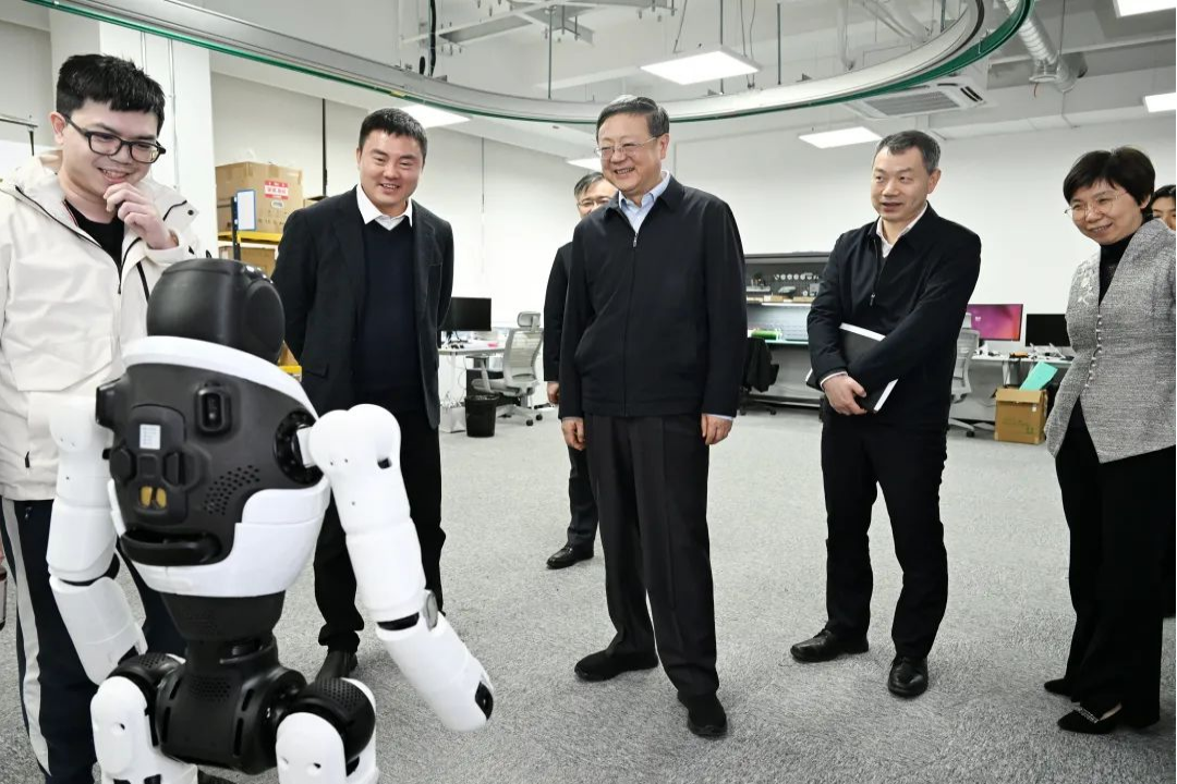 上海市委书记陈吉宁专题调研微扑克机器人